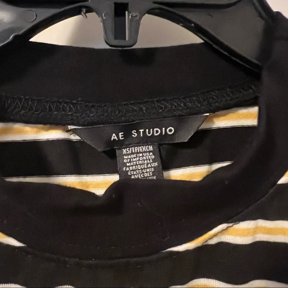 AE striped cropped long sleeve tee - Picture 3 of 3